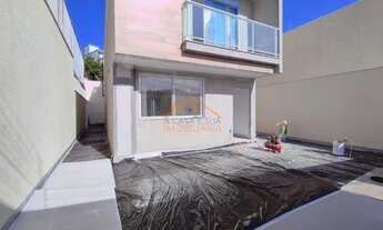 Imagem: Casa duplex de 3 quartos em lote plano