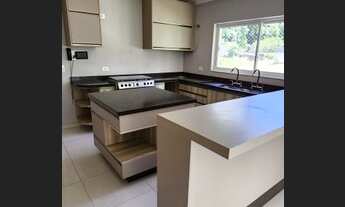 Imagem 6: Casa de condomínio Locação possui 435m² 4 quartos muita natureza