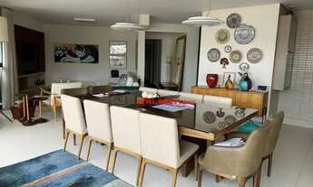 Imagem 4: * Magnífico Apartamento de 4 Dormitórios sendo 3 Suítes com 200m² de Área Privativa e 4 V