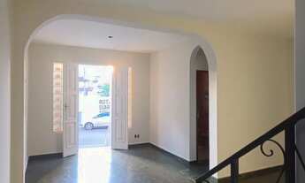 Imagem 3: Casa para aluguel possui 152 metros quadrados com 4 quartos em Centro - Montes Claros - MG