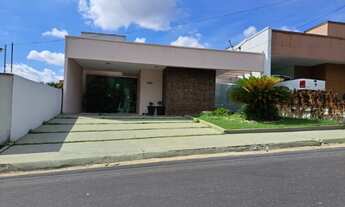 Imagem 2: Linda casa no Cond. Forest Hill