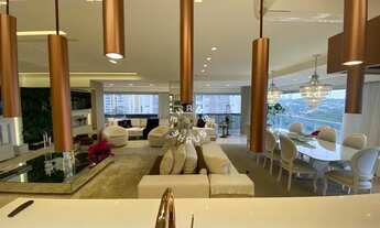 Imagem 4: Apartamento de 219m² com 3 suítes, varanda gourmet, 3 vagas de garagem e pronto para morar