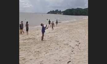 Imagem: Casa Veraneio Ferias frente a praia na ilha