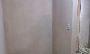 Imagem 3: Aluga-se casa 650 reais jardim Astúrias :Francisco Morato interior