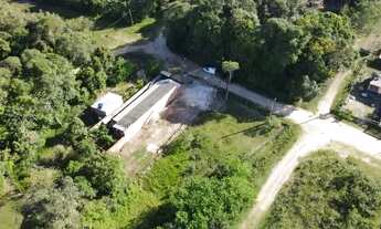 Imagem 6: Jardim Coronel cercado c/ água e luz