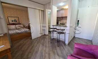 Imagem: Flat em Moema, andar alto, próximo a estações