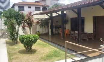 Imagem: Casa com 6 quartos, suíte, 300,00 m² para