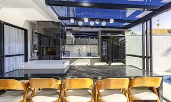 Imagem 7: Sobrado triplex com 04 dormitórios sendo 02 suítes e 04 vagas de garagem Balneário Betaras