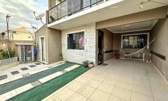 Imagem 5: Sobrado 4 Quartos, sendo uma suíte, no Capão Raso Curitiba/PR