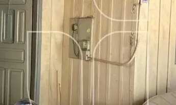 Imagem: Casa bem localizada com amplo terreno de