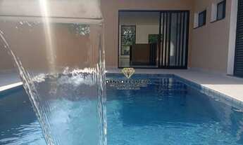 Imagem: Casa Térrea de Alto Padrão com Piscina