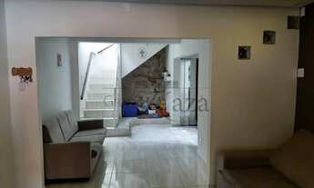 Imagem 2: Casa para venda tem 200 metros quadrados com 4 quartos