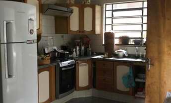 Imagem 4: Casa de 03 dormitórios com edicula e espaço para montar comercio