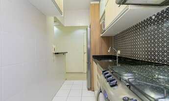 Imagem 2: Apartamento com 2 quartos, 1 vaga, no Tingui - Curitiba