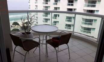 Imagem 3: Ótima suite com cozinha americana e varanda de frente para a praia