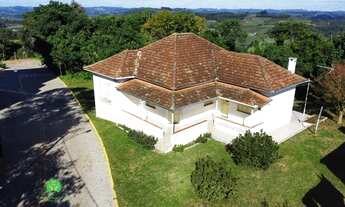 Imagem 4: Oportunidade de Investimento!!! Casarão com porão de construção sólida, estilo colonial