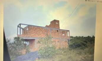 Imagem 3: Casa em construção na praia de Massarandupió