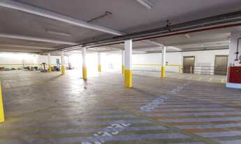 Imagem 7: Lojas em Centro Comercial no Esplanada II