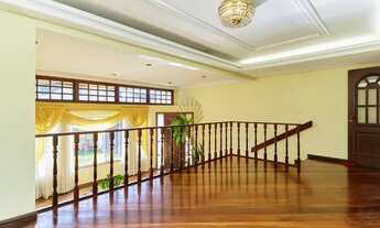 Imagem 3: Bela residência com espaços amplos, perfeito para quem procura conforto e privacidade