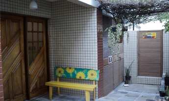 Imagem 2: APTO 01 dormitório, 2º pavimento, lateral, arejado, piso parquê, sala com ar condicionado