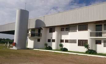 Imagem 4: Barracão à venda, área com 60.000 m² e barracão 9.000 m², Área de estacionamento para cami