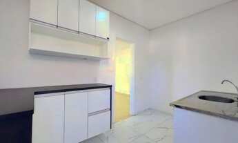 Imagem 3: Casa à Venda com 2 Dormitórios, 1 Banheiro e Quintal em Condomínio