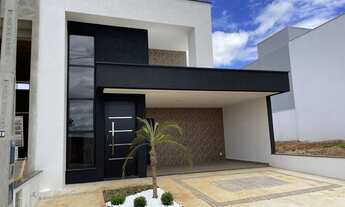 Imagem: Linda casa com 3 suítes em condomínio