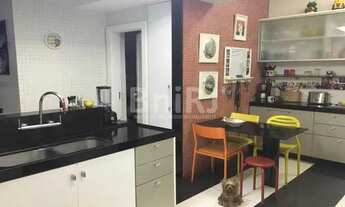 Imagem 3: COBERTURA TODA REFORMADA POR ARQUITETO