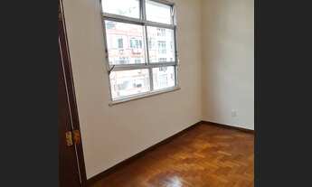 Imagem 2: Apto em Copacabana, com 2 qtos mais dependência