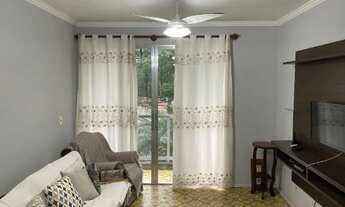 Imagem: Apartamento Espaçoso de 2 Quartos a Poucos