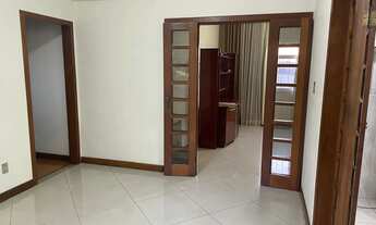 Imagem 2: Apartamento com Cobertura localizado na área central de Conselheiro Lafaiete, com 186m² ca