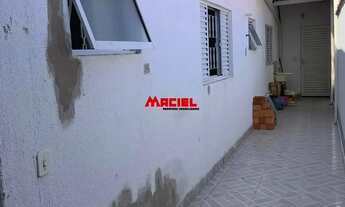 Imagem 3: Linda casa padrão num bairro proximo a linha verde, com 02 quartos, sendo uma suíte, sala