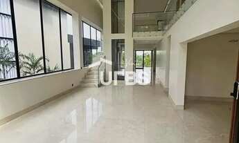 Imagem 3: Sobrado Triplex Condomínio do Lago