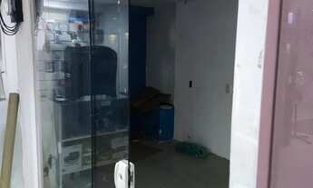 Imagem 2: Galeria na tijuca loja na frente