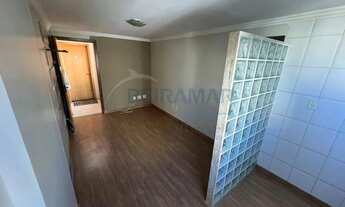 Imagem 2: Apartamento de 1 Quarto Reformado, Nascente, de Canto e Vaga Coberta à Venda no Edifício P