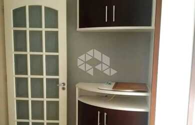 Imagem 2: Apartamento à venda com 2 dormitórios, sendo 1 suíte, 1 vaga, Medianeira, Caxias do Sul, R