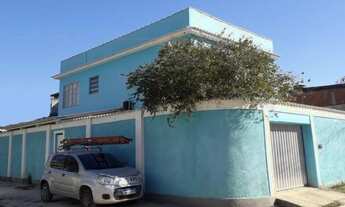 Imagem: Ampla casa de dois quartos, na Praça da