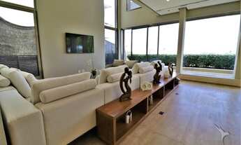 Imagem 4: Casa de condomínio sobrado para venda possui 575 metros quadrados com 4 quartos