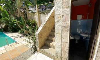 Imagem 2: Vendo casa quatro quartos, três vagas cobertas, em Enseada de Albatraz-Buzios-RJ