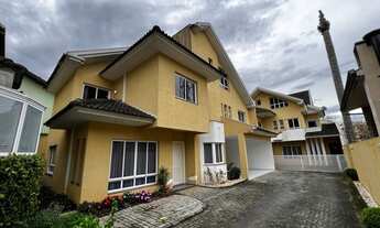 Imagem 2: Sobrado em Condomínio