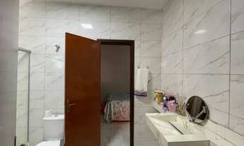 Imagem 2: Térrea para venda possui 220 metros quadrados com 3 quartos em Silveira - Santo André - SP