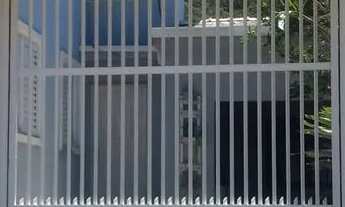 Imagem: Alugo kitnet no segundo andar