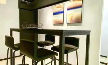 Imagem 5: Finamente mobiliado e reformado por arquiteta. capa de revista