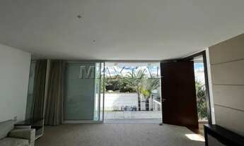 Imagem 6: Sobrado com 3 dormitórios, 3 suítes, 2 salas, 3 banheiros,10 vagas de garagem, piscina