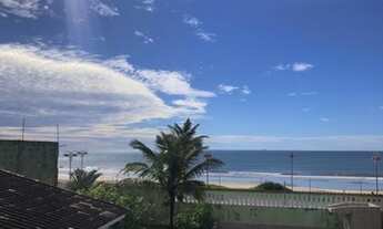 Imagem 2: Casa frente ao mar com piscina