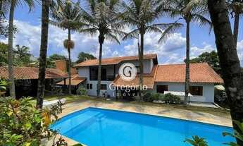 Imagem: Casa com 6 Dormitórios, sendo 1 Suíte