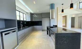 Imagem 7: Casa a venda com 4 dormitórios sendo 3 suítes, 380m2 com planejados no condomínio Alphavil