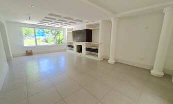 Imagem 2: Sobrado para aluguel e venda tem 270 metros quadrados com 5 quartos