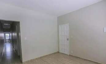 Imagem 7: Casa térrea 2 dormitórios 1 vaga edícula quintal corredor lateral aceita pet