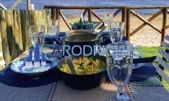 Imagem 6: Casa à beira mar, na praia de Itacimirim